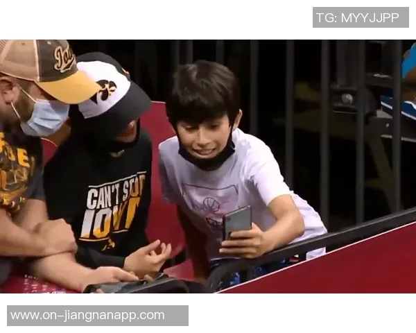 徐新自称阳光球迷称其锦鲤认为好运来自于不做亏心事 徐新自称阳光球迷称其锦鲤认为好运来自于不做亏心事