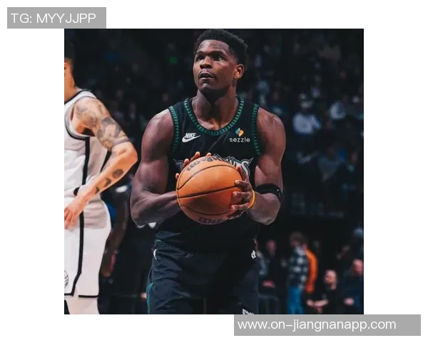 绝杀时刻爱德华兹展现关键球能力堪称顶尖存在